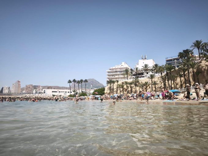 Piso único en Benidorm con 3 dormitorios en primera línea de playa Levante – Centro, Cala Mal Pas