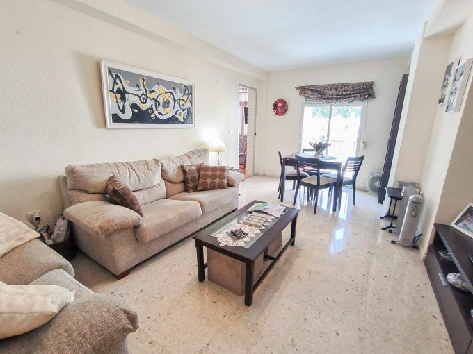 Bonito piso de 2 dorm. con garaje con acceso a la Av. del Mediterráneo, playa de Levante – 