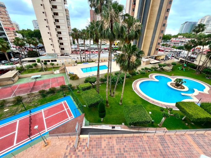 Apartamento para entrar a vivir en playa levante, cerca de la playa, piscina y tenis 